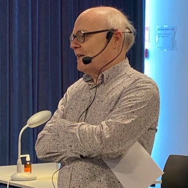 prof. De Geest in het Veltershof tijdens de lezing - Foto Stefaan Huysentruyt