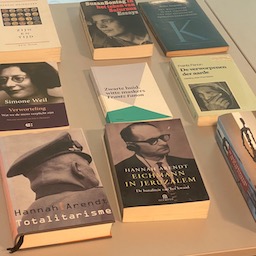 Gerelateerde literatuur - Foto Stefaan Huysentruyt